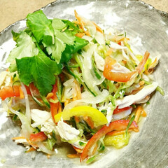 野菜料理/野菜レシピ/野菜/蒸し鶏/簡単レシピ/簡単メニュー/... 【🥗蒸し鶏と彩り野菜の中華サラダ🥗】
お…
