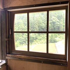 DIY 納屋の2階の東側に窓が１つしか無く景色が…(3枚目)