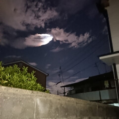 雲と月 #金星 #夜空 雲と満月でお魚が生まれたー！わかりますか…(1枚目)