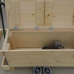 収納付きベンチ/靴の収納/DIY 収納付きベンチ完成🎵(2枚目)