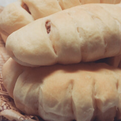 ウインナーパン/あさごぱん/朝ごはん/手作りパン/おうち時間/一眼レフカメラ ウインナーパン作りました。
クリームパン…(1枚目)