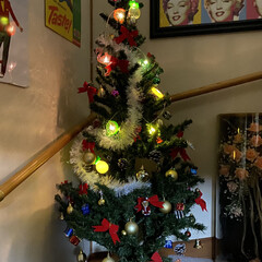 ツリー/クリスマス/クリスマスツリー 今年もクリスマスツリーを飾ったよ🎄
調子…(1枚目)