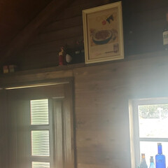 DIY/カフェ風/アンティーク カフェ小屋に電気の配線が配れる前に室内の…(1枚目)