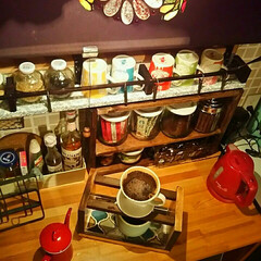 カフェスペース/マグカップ/ムーミン/カラフル/コーヒースタンド/棚DIY/... キッチンの背面カウンターに棚をDIYしま…(1枚目)