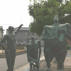 愛称シンボルロード/アジア彫刻の道/1994年/記念/広島アジア大会/アジア11カ国と地域/... 昨日1枚だけ銅像を紹介しましたが、
説明…(5枚目)