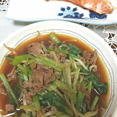おうちごはん/節約/簡単 休みの日の、晩ご飯❗
・鮭の塩焼き
・…