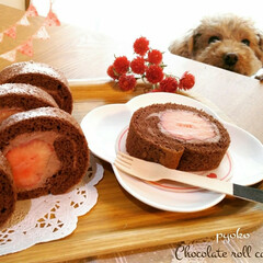 お菓子作り/トイプードル/手作りケーキ/ロールケーキ/いちご 🍓苺ロールケーキ🍓

苺の香りに、近寄っ…(1枚目)