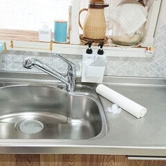 スパッと切れるラップケース グレー(米びつ)を使ったクチコミ「我が家ではキッチンのシンクを洗うスポンジ…」(1枚目)