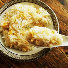 炒飯/卵/わたしのごはん チャーハンを作る際には米油を入れて炊いた…(1枚目)